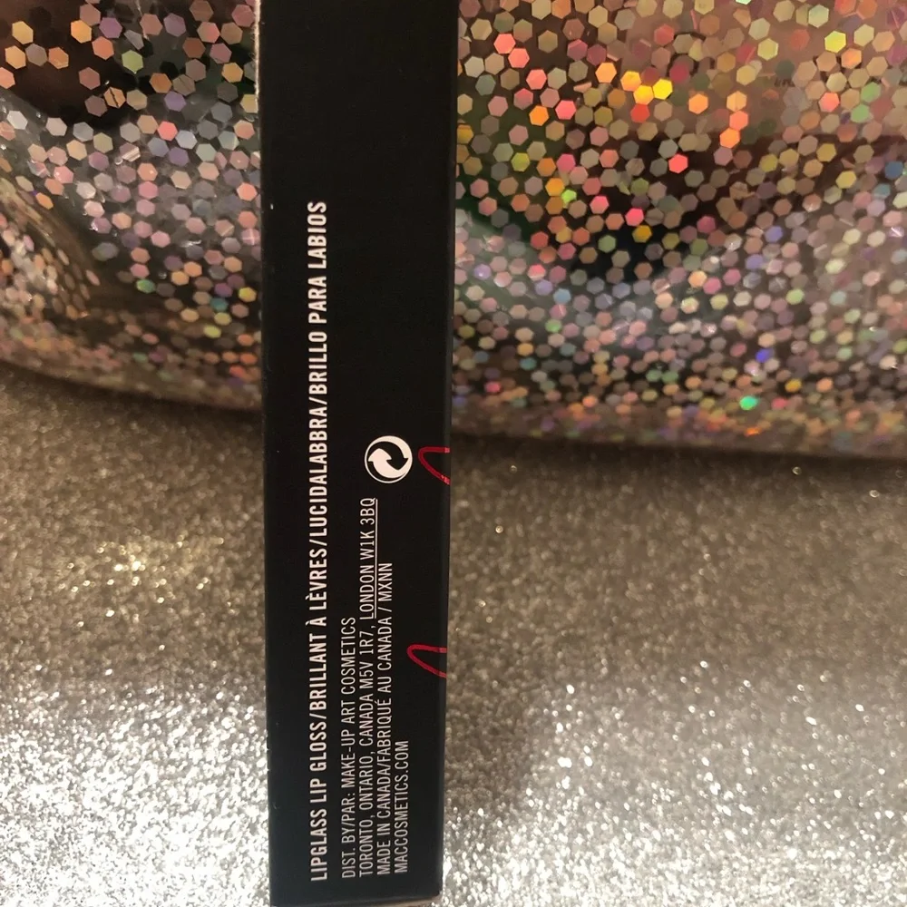 BNIB! MAC Lipglass Viva Glam Miley Cyrus 2  💋❤️💋❤️
